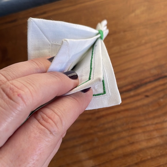 NWT Von Maur “Hole in One” Cocktail Napkins - Picture 5 of 8